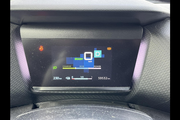 Citroën Ë-C4 Shine 50 kWh SOH 98% 3-FASE LADER | VAN: €19.900 VOOR: €17.877- UW EINDEJAARSVOORDEEL: €2.023| stuur + stoel verwarming | trekhaak | head-up display | Camera | keyles start & go | dodehoek | Rijklaar geleverd met 12 maanden BOVAG-garantie