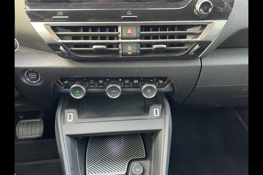 Citroën Ë-C4 Shine 50 kWh SOH 98% 3-FASE LADER | VAN: €19.900 VOOR: €17.877- UW EINDEJAARSVOORDEEL: €2.023| stuur + stoel verwarming | trekhaak | head-up display | Camera | keyles start & go | dodehoek | Rijklaar geleverd met 12 maanden BOVAG-garantie