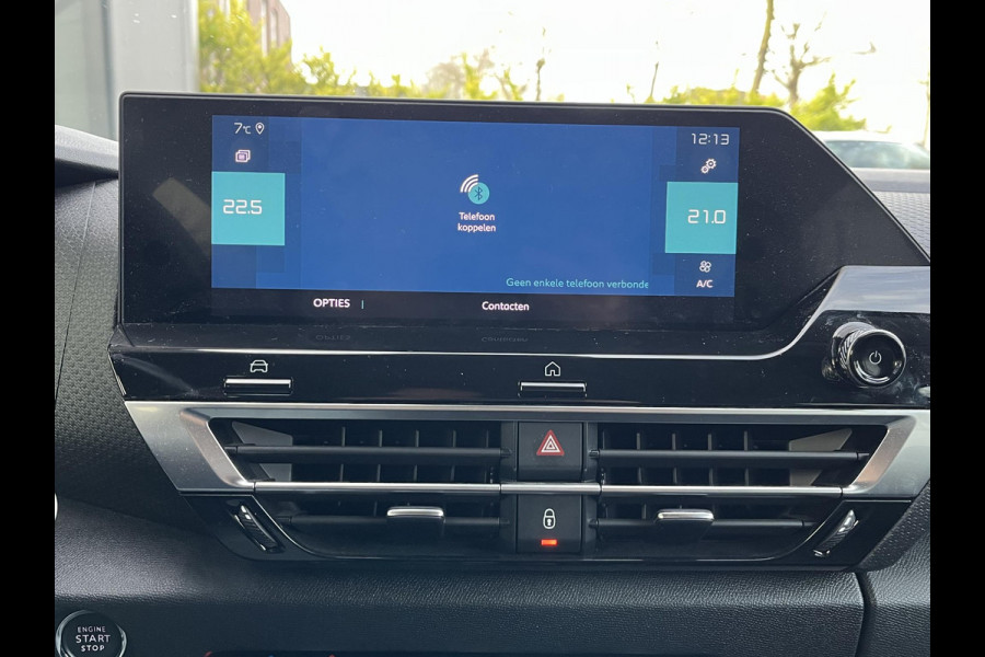 Citroën Ë-C4 Shine 50 kWh SOH 98% 3-FASE LADER | VAN: €19.900 VOOR: €17.877- UW EINDEJAARSVOORDEEL: €2.023| stuur + stoel verwarming | trekhaak | head-up display | Camera | keyles start & go | dodehoek | Rijklaar geleverd met 12 maanden BOVAG-garantie