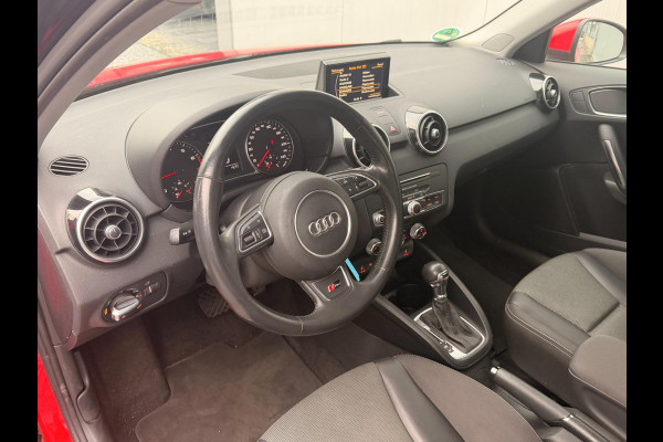 Audi A1 Sportback 1.0 TFSI Sport S line Edition DSG Navigatie 4-Deurs Stoelverw Xenon PDC Cruise