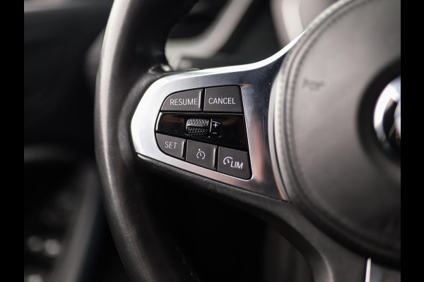 BMW 1-serie 118i High Executive | M-Sport | PDC | LED | Cruise Control