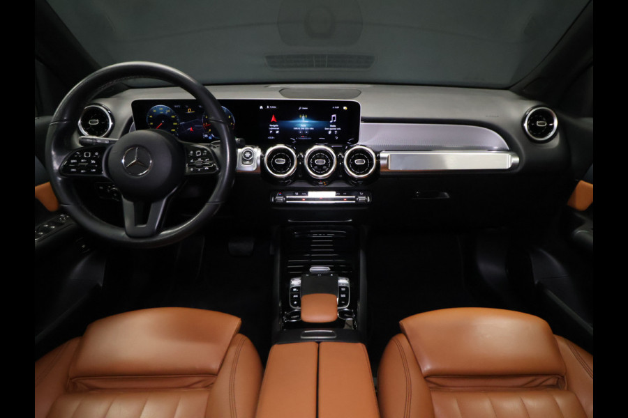 Mercedes-Benz Glb 200 Advantage [SCHUIFKANTELDAK, CRUISE CONTROL, APPLE CARPLAY, ACHTERUITRIJCAMERA, PDC V+A, AUTOMATISCHE AIROC, ELEKTRISCHE ACHTERKLEP, NIEUWSTAAT]