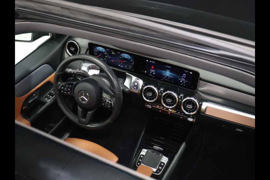 Mercedes-Benz Glb 200 Advantage [SCHUIFKANTELDAK, CRUISE CONTROL, APPLE CARPLAY, ACHTERUITRIJCAMERA, PDC V+A, AUTOMATISCHE AIROC, ELEKTRISCHE ACHTERKLEP, NIEUWSTAAT]