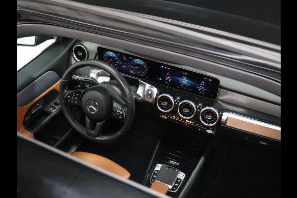 Mercedes-Benz Glb 200 Advantage [SCHUIFKANTELDAK, CRUISE CONTROL, APPLE CARPLAY, ACHTERUITRIJCAMERA, PDC V+A, AUTOMATISCHE AIROC, ELEKTRISCHE ACHTERKLEP, NIEUWSTAAT]