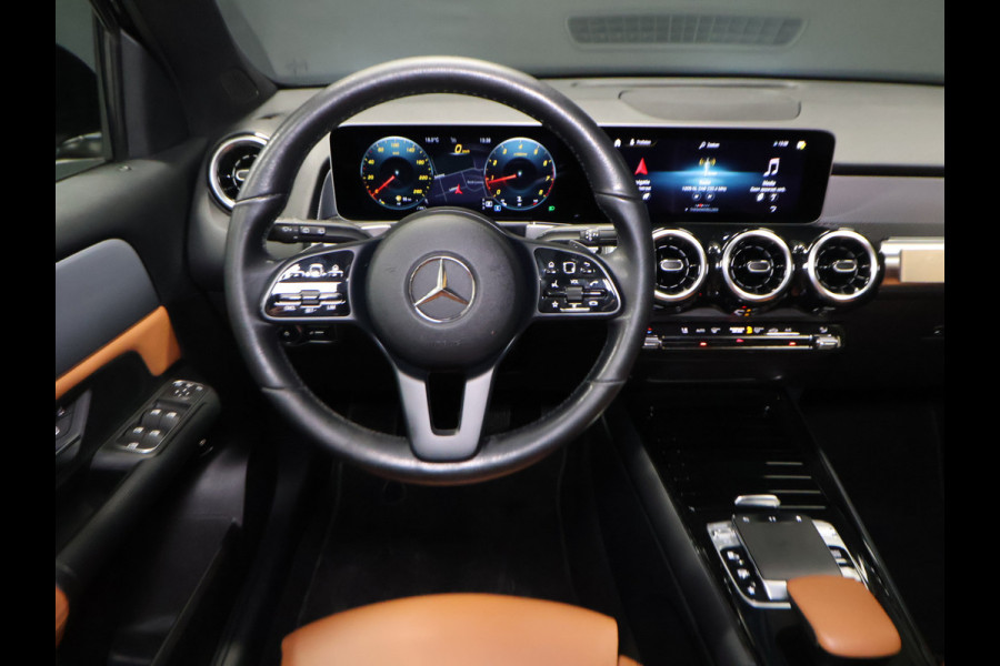 Mercedes-Benz Glb 200 Advantage [SCHUIFKANTELDAK, CRUISE CONTROL, APPLE CARPLAY, ACHTERUITRIJCAMERA, PDC V+A, AUTOMATISCHE AIROC, ELEKTRISCHE ACHTERKLEP, NIEUWSTAAT]