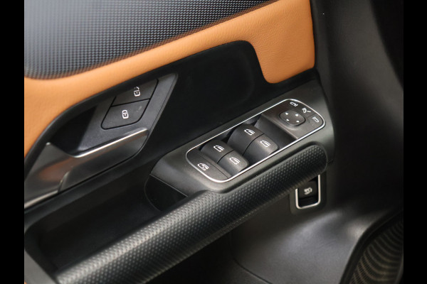 Mercedes-Benz Glb 200 Advantage [SCHUIFKANTELDAK, CRUISE CONTROL, APPLE CARPLAY, ACHTERUITRIJCAMERA, PDC V+A, AUTOMATISCHE AIROC, ELEKTRISCHE ACHTERKLEP, NIEUWSTAAT]