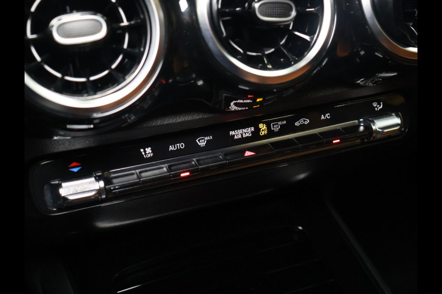 Mercedes-Benz Glb 200 Advantage [SCHUIFKANTELDAK, CRUISE CONTROL, APPLE CARPLAY, ACHTERUITRIJCAMERA, PDC V+A, AUTOMATISCHE AIROC, ELEKTRISCHE ACHTERKLEP, NIEUWSTAAT]