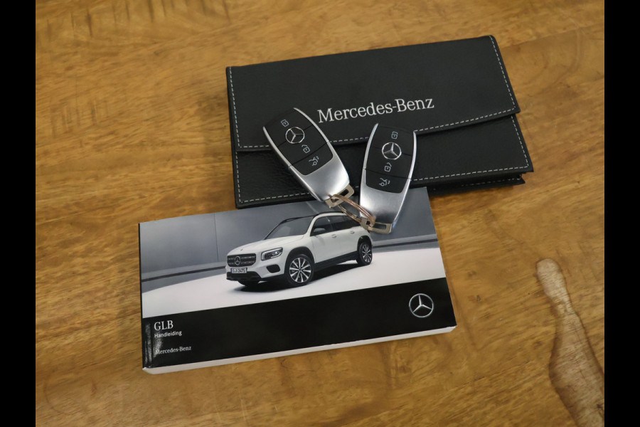 Mercedes-Benz Glb 200 Advantage [SCHUIFKANTELDAK, CRUISE CONTROL, APPLE CARPLAY, ACHTERUITRIJCAMERA, PDC V+A, AUTOMATISCHE AIROC, ELEKTRISCHE ACHTERKLEP, NIEUWSTAAT]