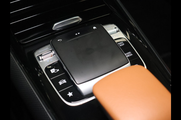 Mercedes-Benz Glb 200 Advantage [SCHUIFKANTELDAK, CRUISE CONTROL, APPLE CARPLAY, ACHTERUITRIJCAMERA, PDC V+A, AUTOMATISCHE AIROC, ELEKTRISCHE ACHTERKLEP, NIEUWSTAAT]