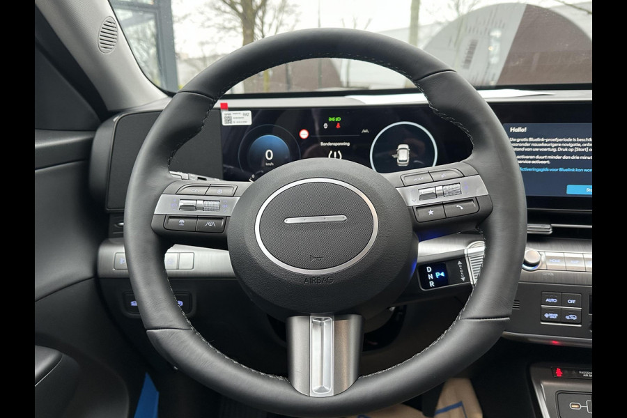 Hyundai Kona 1.6 GDI HEV Premium Sky FULL HYBRID | NIEUWE AUTO MET REGISTRATIE | VOLLE AUTO! | FABR GARANTIE T/M 12-2029| PANO | STOEL VENTILATIE EN VERWARMING| STUUR VERWARMING| SUPER COMPLEET!|