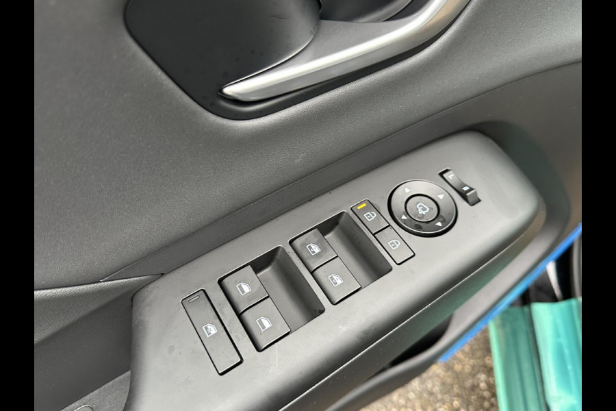 Hyundai Kona 1.6 GDI HEV Premium Sky FULL HYBRID | NIEUWE AUTO MET REGISTRATIE | VOLLE AUTO! | FABR GARANTIE T/M 12-2029| PANO | STOEL VENTILATIE EN VERWARMING| STUUR VERWARMING| SUPER COMPLEET!|