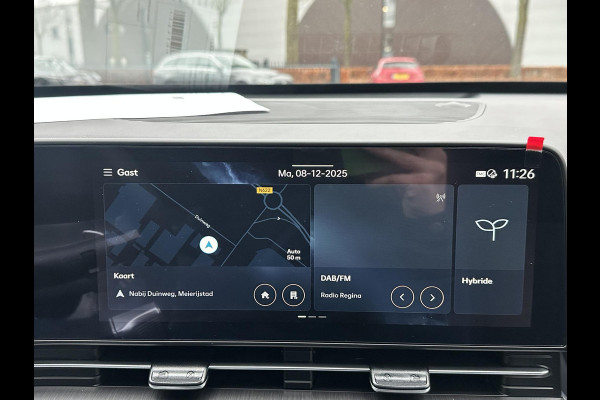 Hyundai Kona 1.6 GDI HEV Premium Sky FULL HYBRID | NIEUWE AUTO MET REGISTRATIE | VOLLE AUTO! | FABR GARANTIE T/M 12-2029| PANO | STOEL VENTILATIE EN VERWARMING| STUUR VERWARMING| SUPER COMPLEET!|