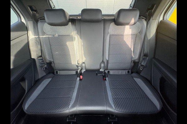 Volkswagen T-Cross 1.0 TSI Automaat R-Line * Carplay * Virtual Cockpit * Climate Control * Adaptieve Cruise *