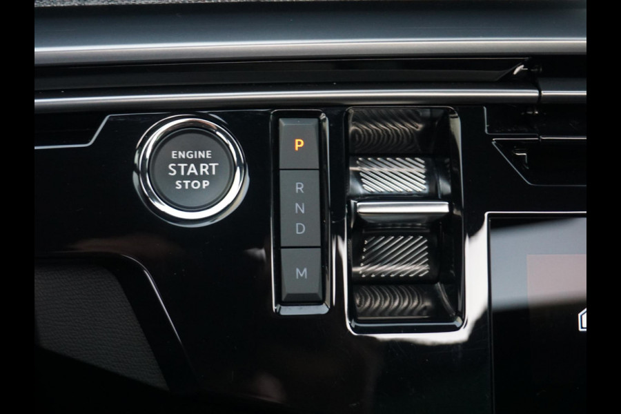 Peugeot 3008 1.2 Hybrid 136 GT Leder interieur | Panoramadak