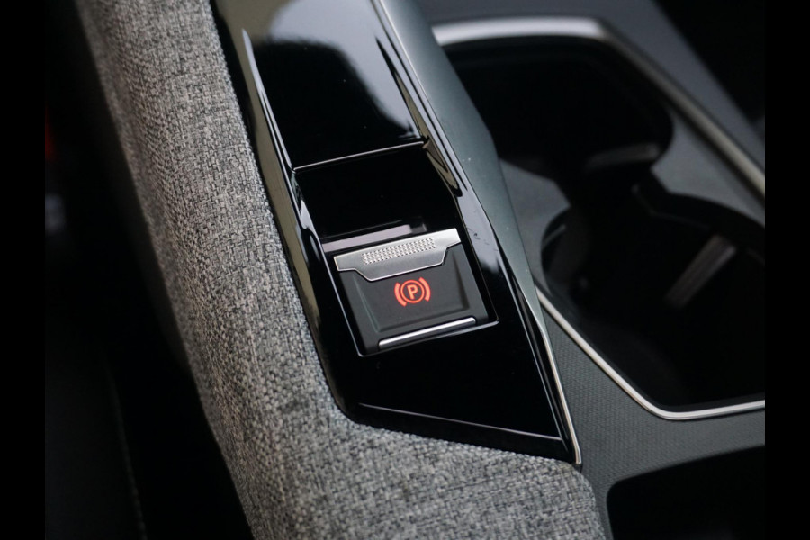 Peugeot 3008 1.2 Hybrid 136 GT Leder interieur | Panoramadak