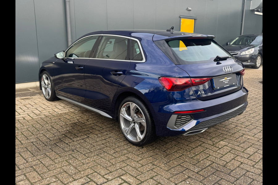 Audi A3 Sportback 30 TFSI S-line edition * Navigatie * Parkeersensoren * Audi Sound *