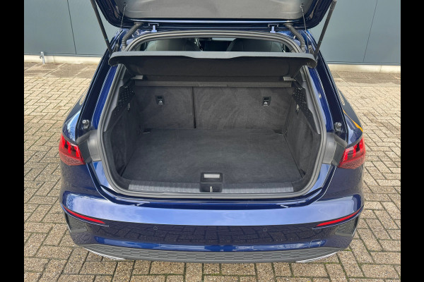 Audi A3 Sportback 30 TFSI S-line edition * Navigatie * Parkeersensoren * Audi Sound *