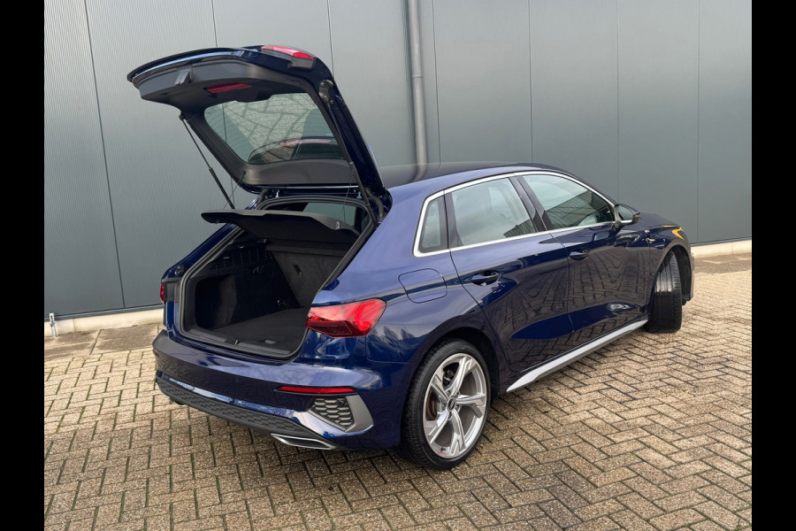Audi A3 Sportback 30 TFSI S-line edition * Navigatie * Parkeersensoren * Audi Sound *