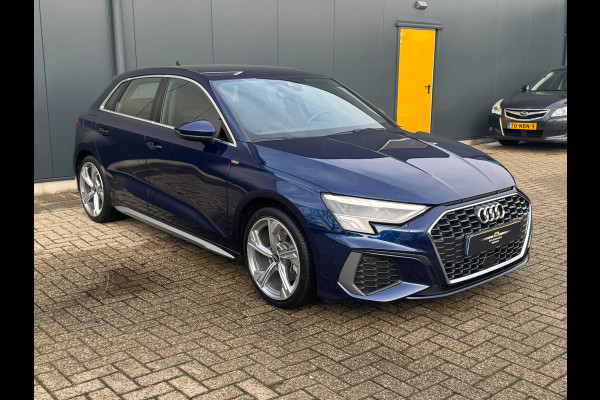 Audi A3 Sportback 30 TFSI S-line edition * Navigatie * Parkeersensoren * Audi Sound *