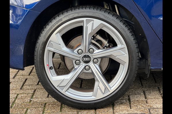 Audi A3 Sportback 30 TFSI S-line edition * Navigatie * Parkeersensoren * Audi Sound *