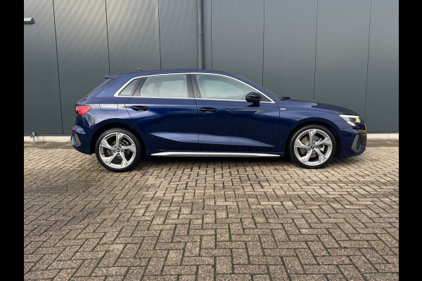 Audi A3 Sportback 30 TFSI S-line edition * Navigatie * Parkeersensoren * Audi Sound *
