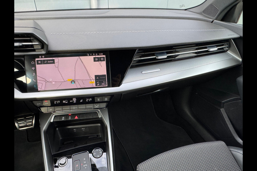 Audi A3 Sportback 30 TFSI S-line edition * Navigatie * Parkeersensoren * Audi Sound *