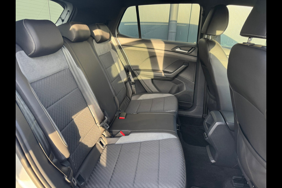 Volkswagen T-Cross 1.0 TSI Automaat R-Line * Carplay * Virtual Cockpit * Climate Control * Adaptieve Cruise *