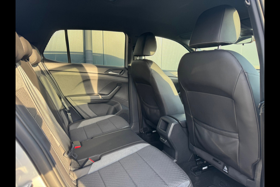 Volkswagen T-Cross 1.0 TSI Automaat R-Line * Carplay * Virtual Cockpit * Climate Control * Adaptieve Cruise *