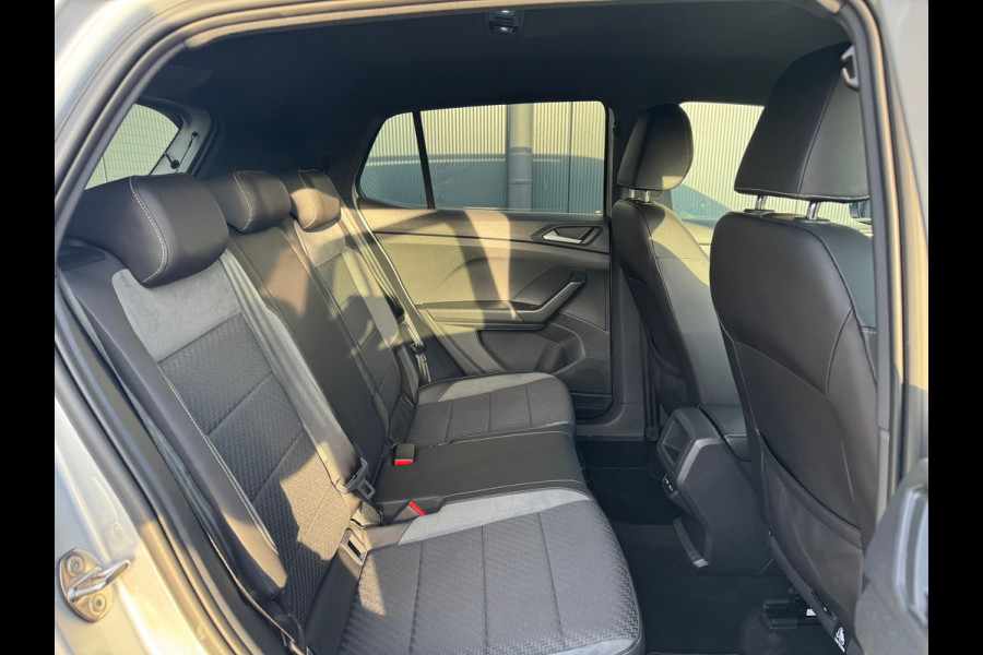 Volkswagen T-Cross 1.0 TSI Automaat R-Line * Carplay * Virtual Cockpit * Climate Control * Adaptieve Cruise *