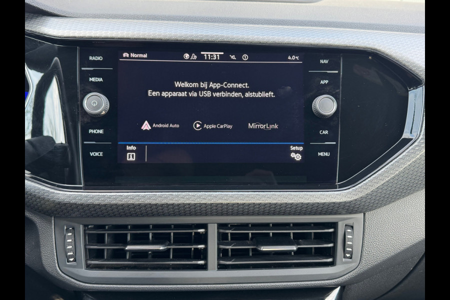 Volkswagen T-Cross 1.0 TSI Automaat R-Line * Carplay * Virtual Cockpit * Climate Control * Adaptieve Cruise *
