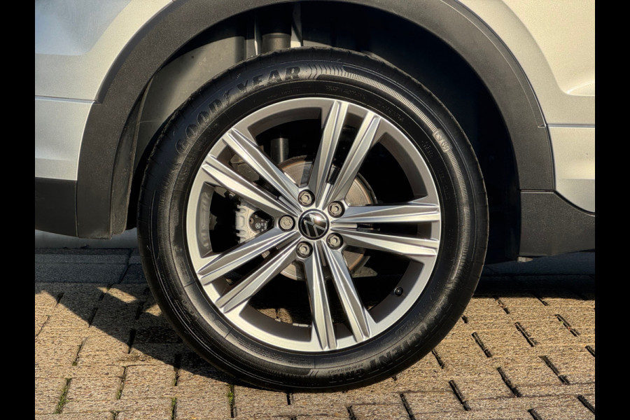 Volkswagen T-Cross 1.0 TSI Automaat R-Line * Carplay * Virtual Cockpit * Climate Control * Adaptieve Cruise *