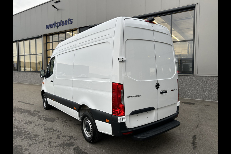 Mercedes-Benz Sprinter 317 CDI L2 H2 MBUX / 360 Camera / Navigatie / Geveerde stoel / Cruise control / Airco / 270 Graden achterdeuren