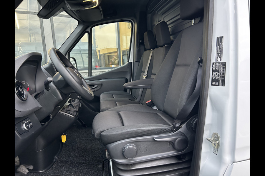 Mercedes-Benz Sprinter 317 CDI L2 H2 MBUX / 360 Camera / Navigatie / Geveerde stoel / Cruise control / Airco / 270 Graden achterdeuren
