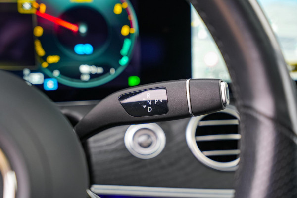 Mercedes-Benz E-Klasse E300 de Panodak Burmester 360 Camera HUD Trekhaak Keyless