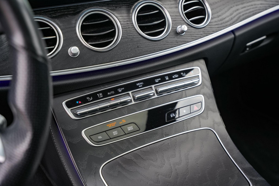 Mercedes-Benz E-Klasse E300 de Panodak Burmester 360 Camera HUD Trekhaak Keyless