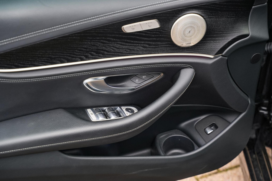 Mercedes-Benz E-Klasse E300 de Panodak Burmester 360 Camera HUD Trekhaak Keyless