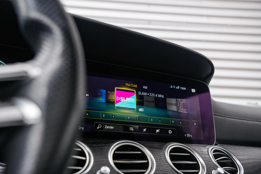 Mercedes-Benz E-Klasse E300 de Panodak Burmester 360 Camera HUD Trekhaak Keyless