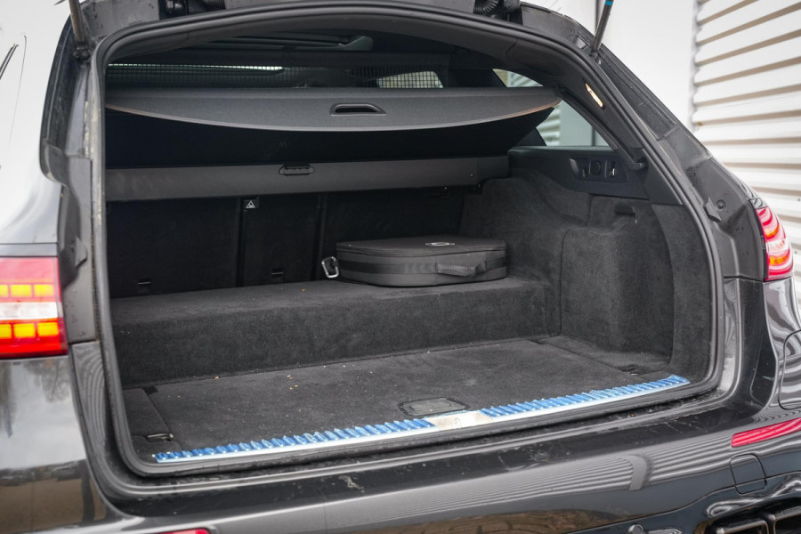 Mercedes-Benz E-Klasse E300 de Panodak Burmester 360 Camera HUD Trekhaak Keyless