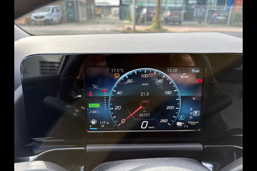 Mercedes-Benz B-Klasse 250 e Business Solution AMG