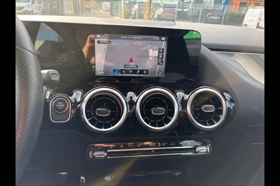 Mercedes-Benz B-Klasse 250 e Business Solution AMG