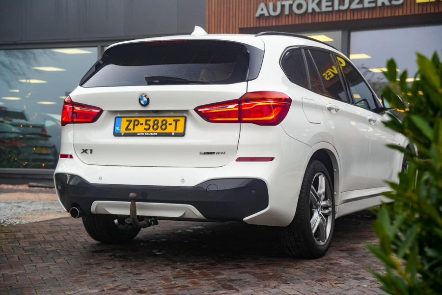 BMW X1 sDrive18i High Executive Edition M-Pakket/ pano/ org NL/ NAP