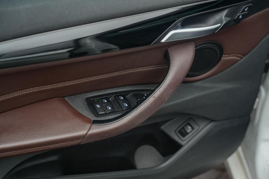 BMW X1 sDrive18i High Executive Edition M-Pakket/ pano/ org NL/ NAP