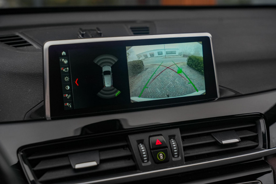 BMW X1 sDrive18i High Executive Edition M-Pakket/ pano/ org NL/ NAP