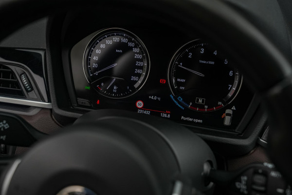 BMW X1 sDrive18i High Executive Edition M-Pakket/ pano/ org NL/ NAP