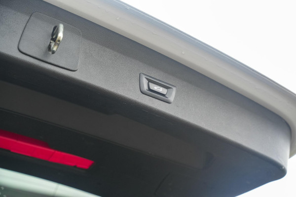 BMW X1 sDrive18i High Executive Edition M-Pakket/ pano/ org NL/ NAP