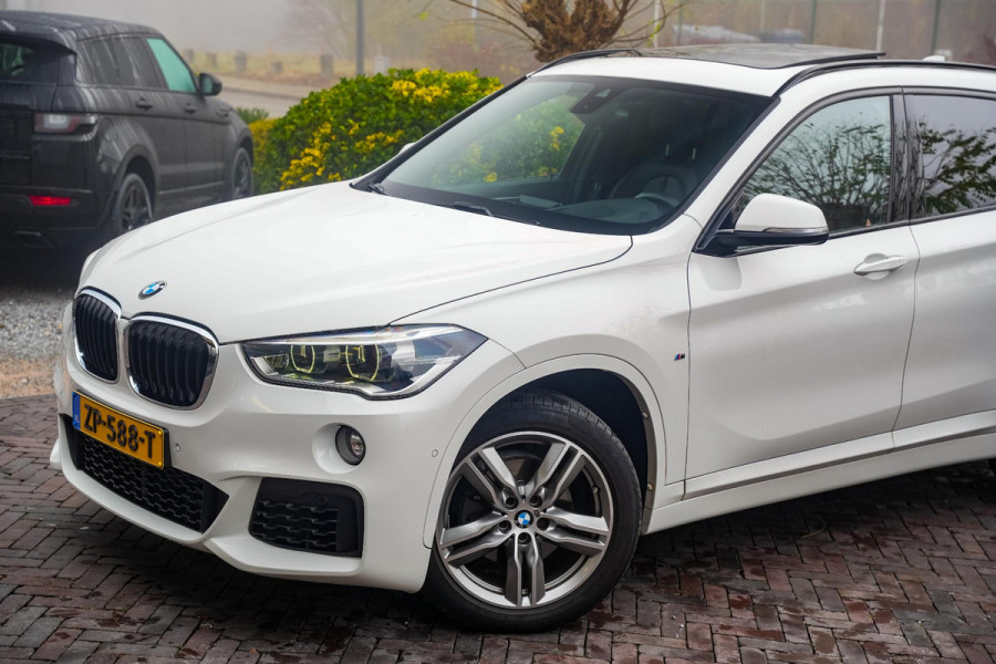 BMW X1 sDrive18i High Executive Edition M-Pakket/ pano/ org NL/ NAP