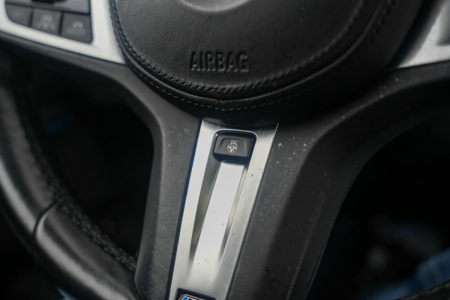 BMW 3 Serie Touring 330e High Executive M Sport Panodak Harman Kardon HUD Leer Alcantara