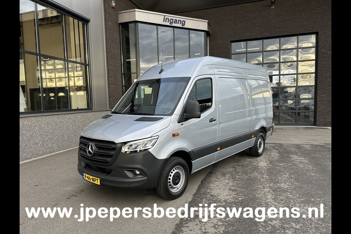 Mercedes-Benz Sprinter 317 CDI L2 H2 Pro LED / MBUX / Navigatie / Camera / Parkeersensoren / Cruise control / Airco / 270 Graden achterdeuren