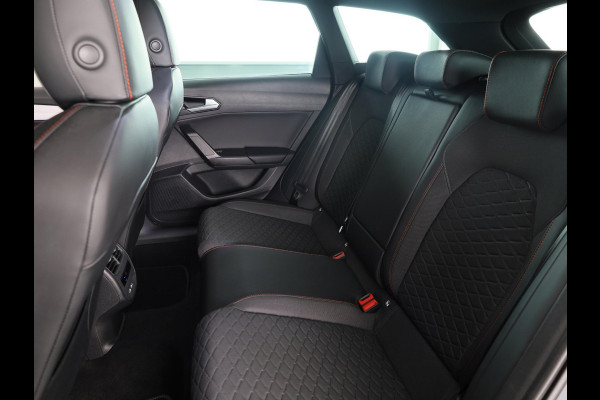 Seat Leon Sportstourer 1.5 TSI e-Hybrid FR PHEV First Edition 204 pk Automaat | Verlengde garantie | Navigatie | Parkeersensoren | Achteruitrijcamera | Adaptieve cruise control |