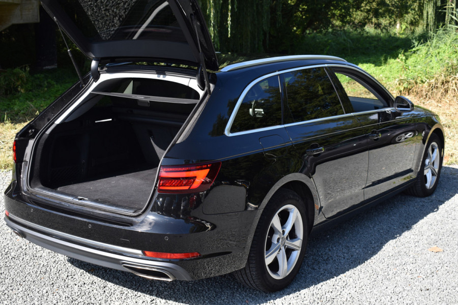 Audi A4 Avant 35 TFSI 150PK S-TRONIC SPORT EDITION NAVI/PDC/LED